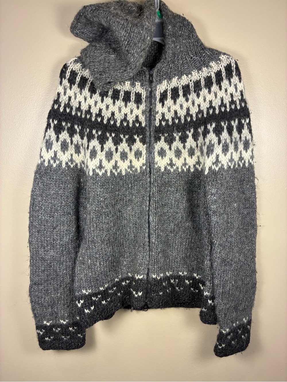 VTG Handknitted Chunky Icelandic Hooded Wool Zipper Cardigan Sweater Knit unisex
